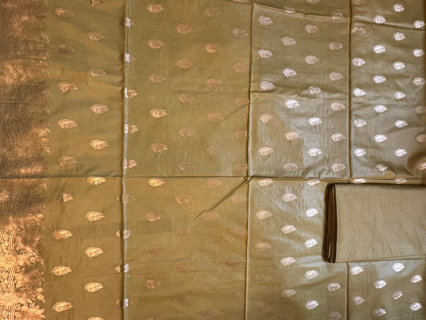 Olive green Pure mulberry silk suit set