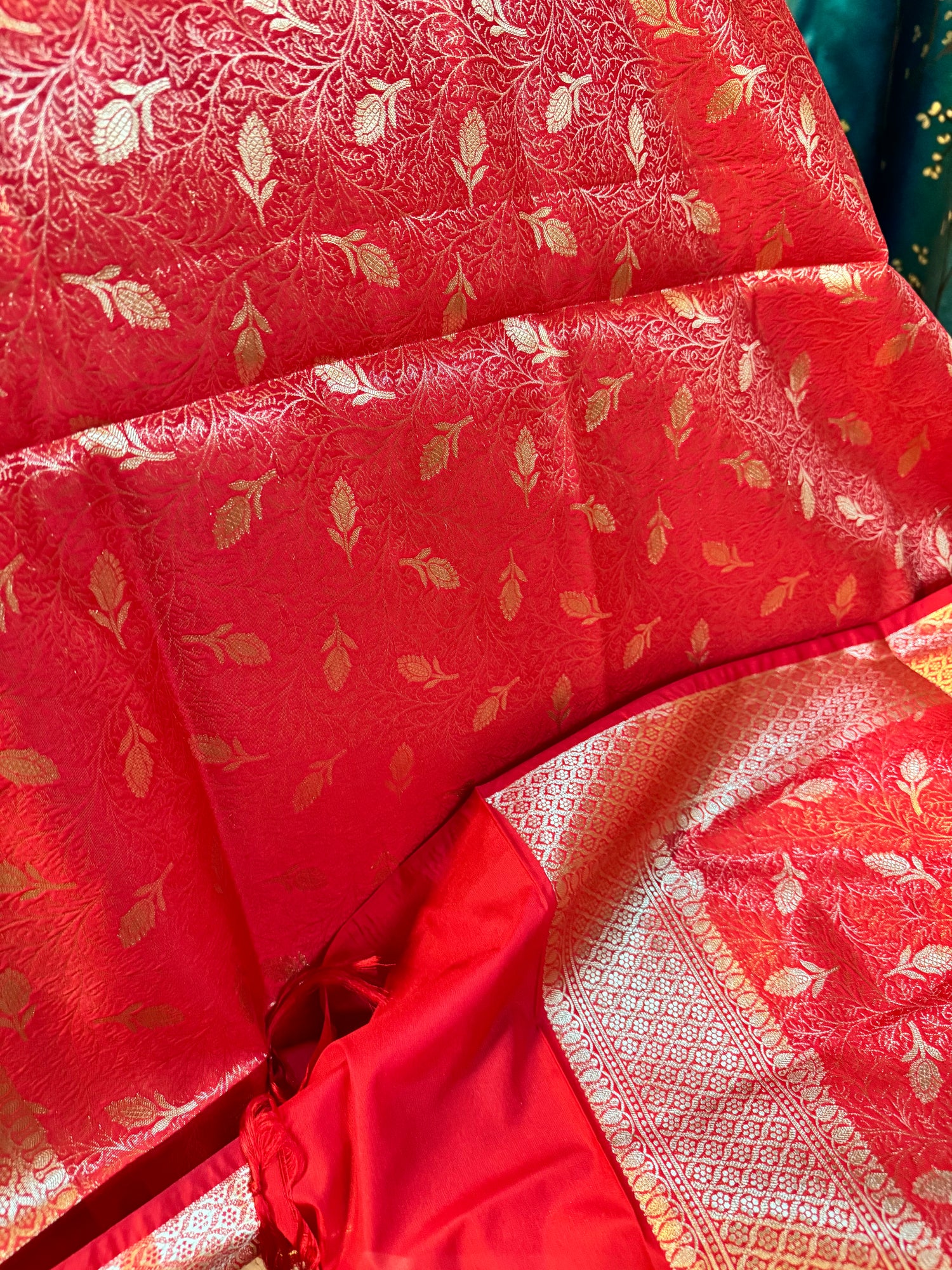 Red Banarasi Kataan Silk Dupatta