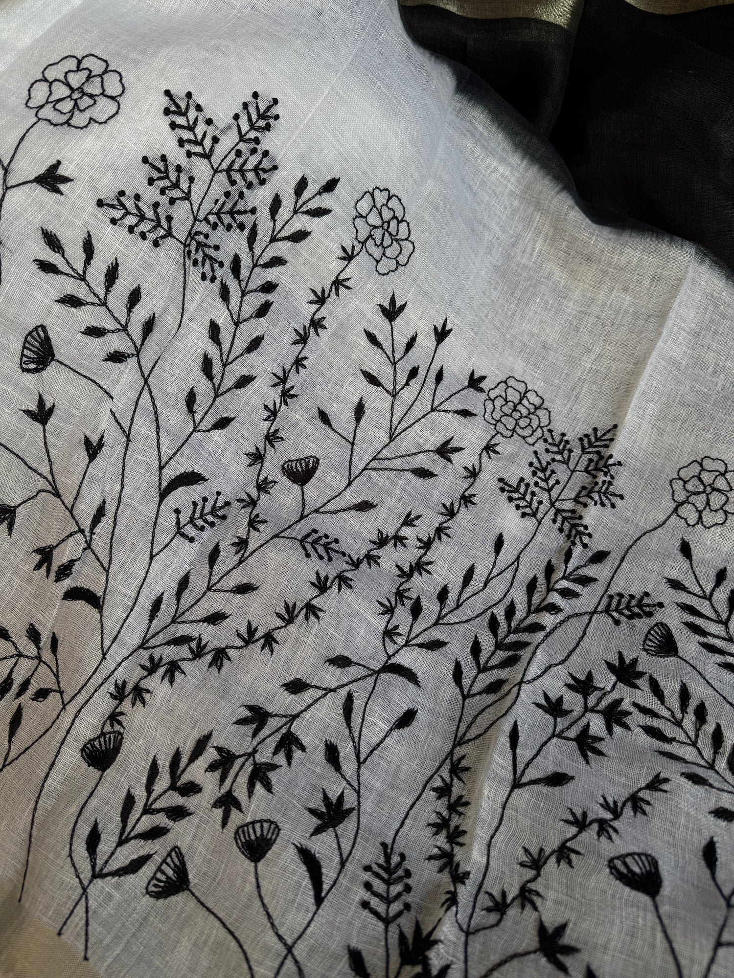 Black and White Dual Tone Pure Linen Saree